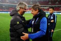 中超成都蓉城客场挑战激战正酣，争冠格局战局紧绷