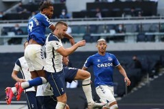 43岁少帅让英超豪门汗颜！伯恩茅斯夏窗卖人净赚1亿，神操作！